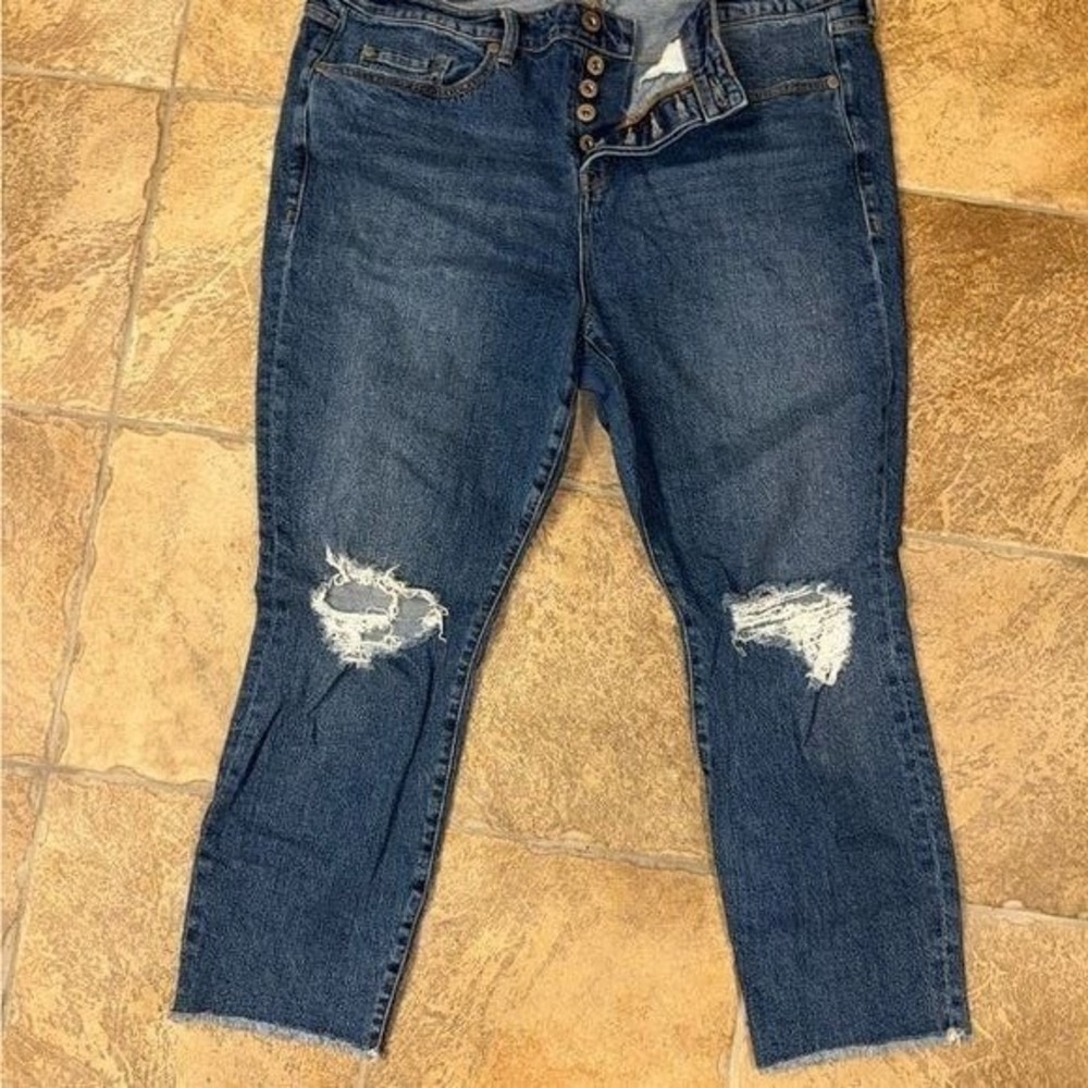 Torrid‎ 16R Distressed Women's Blue High Rise Straight Jeans